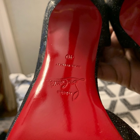 authentic Christian Louboutin size 40. Box,dust bag included excellent condition - Picture 9 of 13